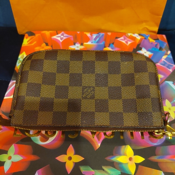 Bucket Marais Pochette Louis Vuitton w/New Coach Gold Crossbody Chain - Picture 6 of 16